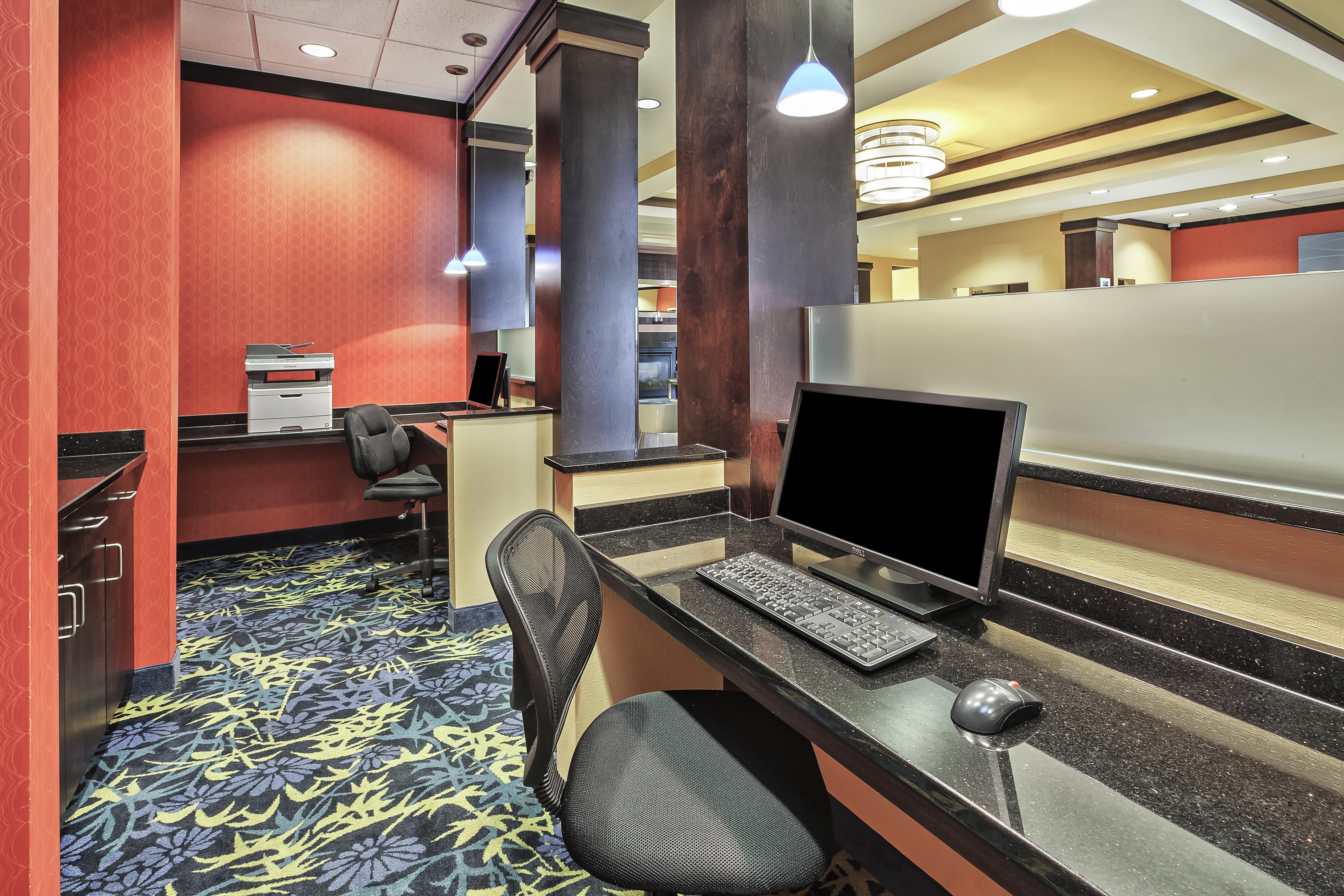 Holiday Inn Express & Suites Dayton South - I-675 By Ihg Shanersville Exterior photo