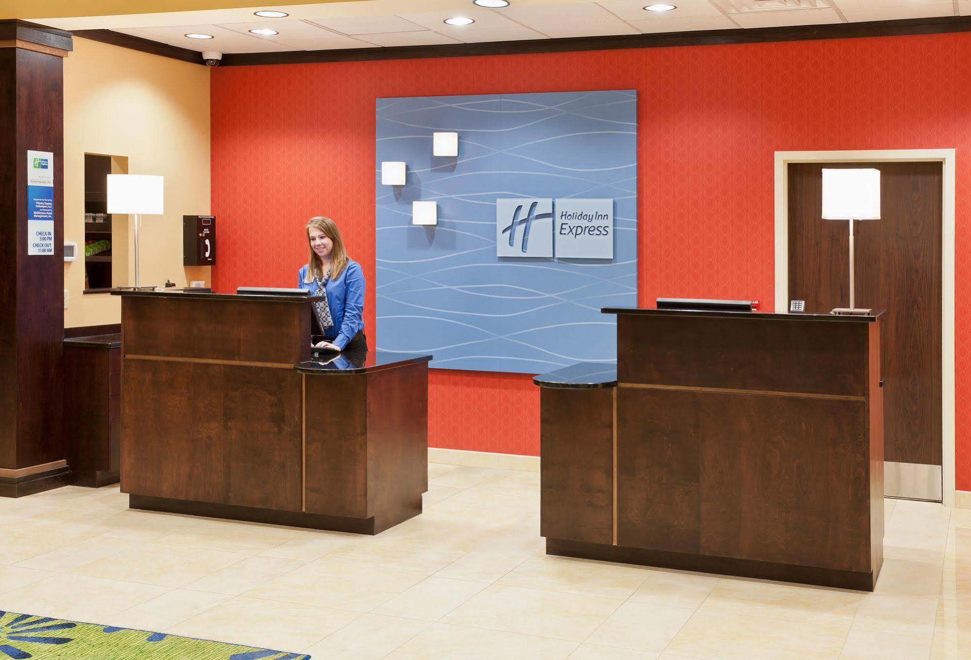 Holiday Inn Express & Suites Dayton South - I-675 By Ihg Shanersville Exterior photo