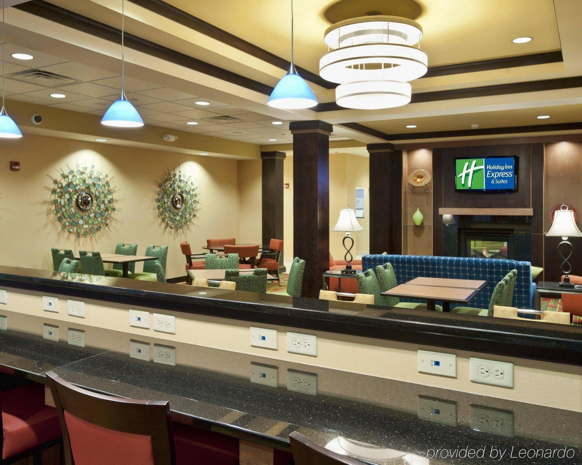 Holiday Inn Express & Suites Dayton South - I-675 By Ihg Shanersville Exterior photo